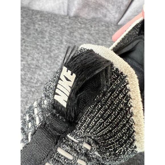 Size 9 - Nike React Phantom Run Flyknit 2 Black Smoke Grey CJ0277-003 - Picture 2 of 8